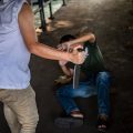 Gli odiatori. Insegnare agli adulti ad ascoltare i figli